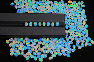 Atractiva Gema de Ópalo Etíope - Ópalos de Forma Ovalada de 9x7 mm - Cabujón de Ópalo Etíope Welo Galaxy Fire para Joyería - Product Image 3