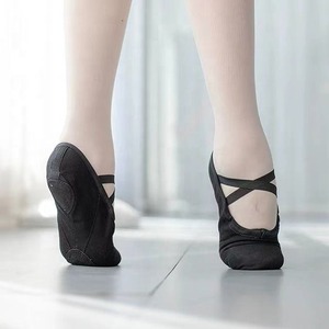 Zapatos de Ballet de cuero profesional para mujer de color personalizado para baile zapatos de punta de Ballet para niñas - Product Image 3