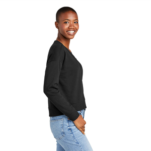 Sudadera Negra con Cuello en V para Mujer, Suave y Cómoda, Ideal para Usar en Capas en Otoño e Invierno - Product Image 3