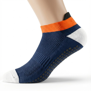 Calcetines Deportivos Antideslizantes para Hombre y Mujer, con Agarre de Silicona, Estampados, para Fútbol, con Detalle de Puño, Transpirables - Product Image 1