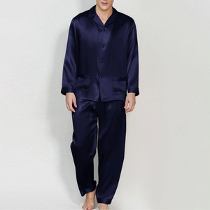 ชุดนอนผ้าซาตินนุ่มสำหรับผู้ชายชุดใส่อยู่บ้านมีกระดุมแบบคลาสสิก - Product Image 3