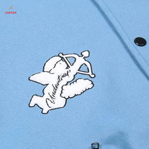 Chaqueta Varsity de Invierno de Primera Calidad, Cómoda y Acogedora, con Frente Alto, Estilo Moderno, Ecológica, Transpirable y con Acabado de Tela Suave - Product Image 5