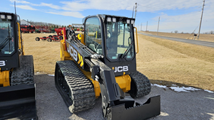 รถตักล้อยางขนาดเล็ก JCB 260T มือสอง พร้อมปั๊มและเครื่องยนต์ Caterpillar รับน้ำหนักได้ 45 ตัน ขายในราคาที่แข่งขันได้ - Product Image 5