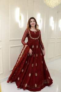 Precioso Vestido Indio Pakistaní de Tela Georgette Pura para Eventos Elegantes, Estilo Bollywood, para Bodas, Tradicional - Product Image 5