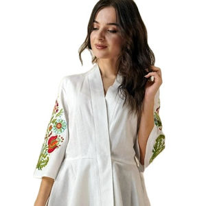 Blouses brodées ukrainiennes à manches longues en coton indien blanc Vente en gros Boho Tenue de soirée Tunique brodée sexy - Product Image 1