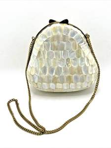 Bolso de mano hecho a mano de acrílico para mujer y niña, bolso de mano de noche de resina, minicurso elegante con perlas para madre a la moda - Product Image 4