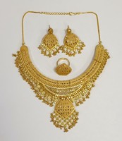 Meilleur choix ensemble de bijoux décontractés anniversaire de mariage nouveau design collier plaqué or 24KT boucle d'oreille anneau quatre grammes vente à chaud