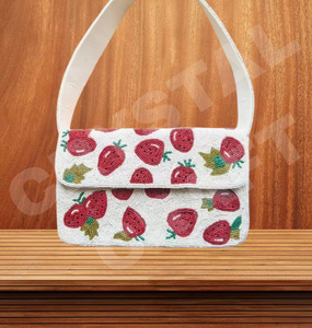 Sacs à bandoulière fraise personnalisé perlé fête pochette sac de soirée concepteur dames sacs à bandoulière sacs à main de luxe et sacs à main fêtes - Product Image 1