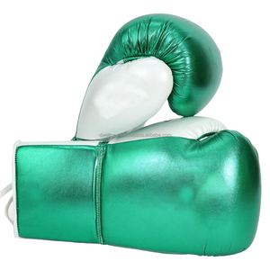 ถุงมือชกมวยสำหรับฝึกซ้อม หนังแท้ ระบายอากาศได้ดี กันลม พร้อมสายรัดข้อมือแข็งแรง รับสกรีนโลโก้ - Product Image 4