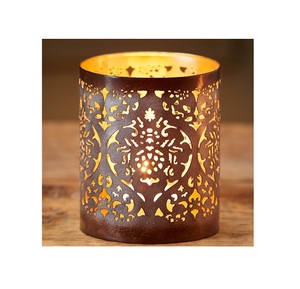 Juego de 2 velas votivas chapadas en color negro Premium con material dorado utilizado en votivo a un precio muy asequible - Product Image 2