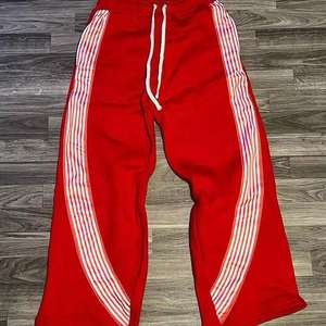 Pantalones de pierna ancha apilados personalizados al por mayor, pantalones de chándal para correr, pantalones de chándal de rizo francés para hombre, pantalones de chándal holgados de pierna recta acampanada - Product Image 1