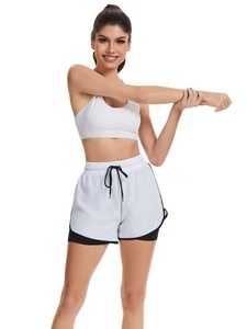 Pantalones Cortos Deportivos Unisex para Maratón, Color Blanco con Franja Lateral Negra, Cintura con Cordón Ajustable, Secado Rápido - Product Image 4