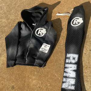 Ensemble de survêtement noir imprimé personnalisé sweat à capuche et pantalon de jogging pointillé fondu conception texte en gras logo unisexe tenue de sport 2 pièces - Product Image 1