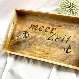 Bandeja de Madera Contemporánea de la Mejor Calidad, Duradera, Ecológica, para Servir, Decorativa, para Uso en el Hogar y la Cocina, con Estilo de Diseño - Product Image 1