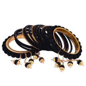 Conjunto nupcial indio Brazalete de terciopelo étnico con perlas de imitación Colgante Tassesl Joyería de fabricación india tradicional, negro - Product Image 5