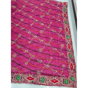 Collection de dupatta en filet brodé de qualité supérieure en gros avec travail de fil doré et bordure en dentelle fantaisie en plusieurs options de couleurs - Product Image 1