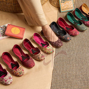 รองเท้าคุสซ่าผู้หญิงลายพิมพ์แฟชั่นดีไซน์ใหม่ พื้นรองเท้าหนังแท้ ด้านบนผ้ากำมะหยี่ พื้นกันลื่น คุณภาพสูง - Product Image 5