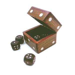 Gói 2 con xúc xắc lớn bằng gỗ 2.5 cm-Để chơi rắn và thang Ludo, jhenga, tiệc quán rượu, dã ngoại, trò chơi kinh doanh, trò chơi trên bàn. - Product Image 5