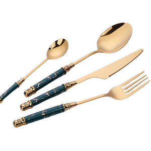 ชุดช้อนส้อมสแตนเลสพร้อมด้ามจับลายหินอ่อนสีทอง - Product Image 3