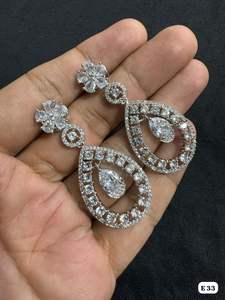 Pendiente indio de diseño exclusivo ligero con diamante americano para mujer, para fiesta, fiesta de moda para mujer - Product Image 4