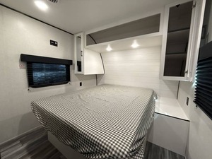 Nouvelle caravane Jayco Jay F-l-i-g-h-t Slx 265BHS 2026 à vendre pour le camping et les voyages - Product Image 4