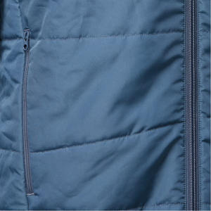 Veste matelassée respirante à capuche personnalisée en nylon bleu épais rembourrée en fibre de polyester pour homme, hiver, extérieur, broderie - Product Image 4