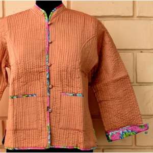 Veste matelassée manteau en coton matelassé uni respirant à manches longues avec décoration de boutons 2 poches - Product Image 3