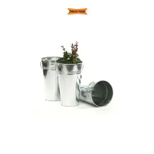 Fabricante y exportador de jardineras de metal decorativas para jardín de casa, cubo a granel al por mayor para decoración del hogar, aplicación de plantación - Product Image 1