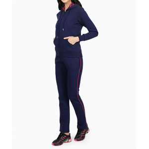 Survêtements en velours de qualité supérieure pour femmes, nouveau design de vos propres survêtements - Product Image 3