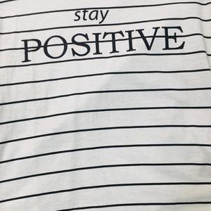 เสื้อยืดผู้หญิงผ้าฝ้ายสีขาวมีเพชรประดับด้วยเลื่อมสไตล์ลำลองเสื้อยืดสำหรับ100% ลายกราฟิกออกแบบกำหนดเองพิมพ์โลโก้วัยรุ่น - Product Image 5