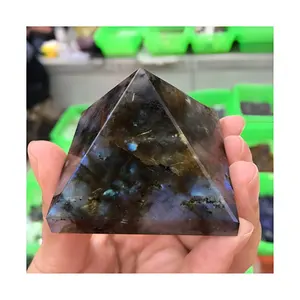 Venda Por Atacado Hot Flashy Labradorite Pirâmides De Pedra Natural Personalizadas Tamanho Livre Energia Cura Pirâmide De Cristal Para Decoração De Casa