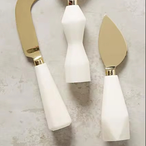 Ensemble de 4 couteaux à fromage en résine et acier inoxydable de style américain pour le serveur de pizza à fromage Couteaux à fromage de cuisine de vente à chaud - Product Image 1