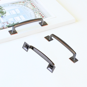 Poignée d'armoire moderne classique finition bronze en alliage de zinc Base carrée Tiroir pour cuisine chambre armoire commode salle à manger - Product Image 2