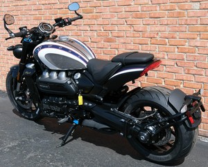 มอเตอร์ไซค์ครุยเซอร์รุ่นใหม่ล่าสุด ปี 2026 Triumph <span class=keywords><strong>Rocket</strong></span> <span class=keywords><strong>3</strong></span> <span class=keywords><strong>R</strong></span> Evel Knievel รุ่นลิมิเต็ดอิดิชั่น - Product Image 1