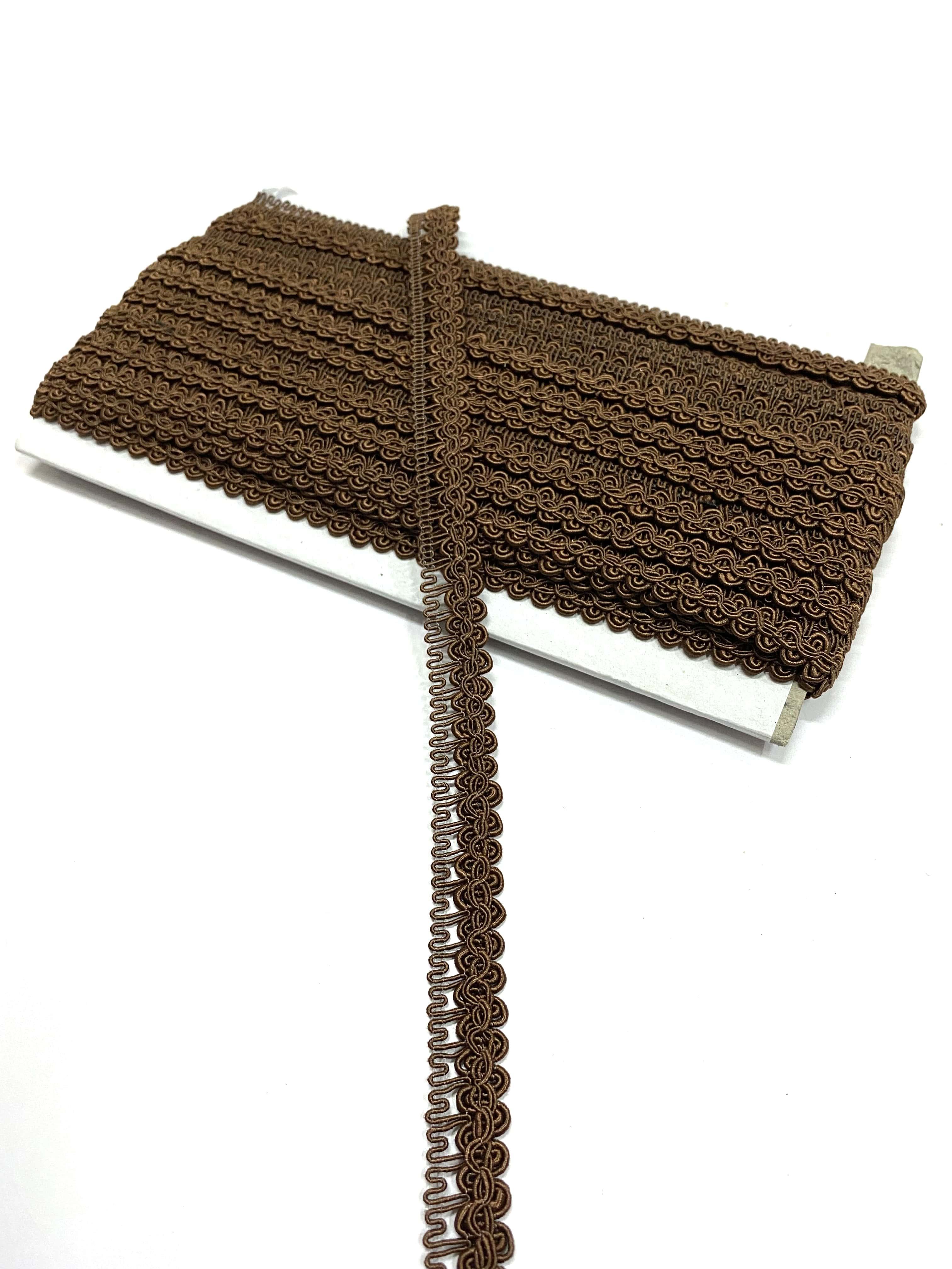 สีน้ำตาล