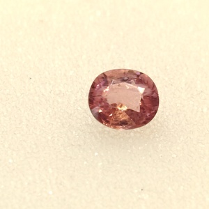 Piedra preciosa suelta facetada de turmalina Rosa natural corte ovalado para la fabricación de joyas para anillos - Product Image 1