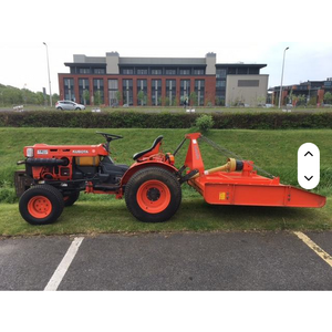 Tractor rojo con brazo excavador hidráulico y cuchilla frontal, equipo de jardín multifuncional con transmisión por engranajes - Product Image 2