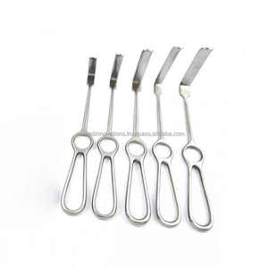 Kocher retractor 8.5นิ้ว35มม. X 15มม. เครื่องถ่างสแตนเลสด้วยมือพื้นฐานเครื่องมือผ่าตัด - Product Image 1