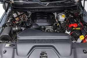 รถแรม 2500 พาวเวอร์ วากอน ปี 2021 รุ่นฉลองครบรอบ 75 ปี เครื่องยนต์เฮมิ วี8 ขับเคลื่อน 4 ล้อ ปรับแต่งสำหรับออฟโรดอย่างครบครัน พร้อมอุปกรณ์เสริมครบครัน - Product Image 5