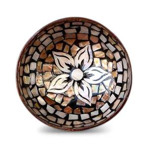 Cuenco de Coco Bohemio Hecho a Mano con Incrustaciones de Nácar y Concha Natural, Decoración Ecológica para el Hogar, Estilo Vietnamita - Product Image 1