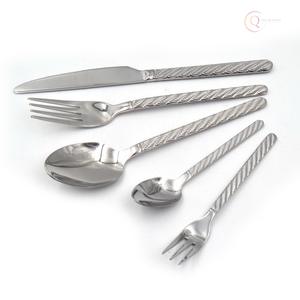 Juego de Cubiertos de Acero Inoxidable Ecológico de Lujo con Colores Personalizados |   Cubiertos Elegantes para Bodas, Fiestas y Eventos - Product Image 6