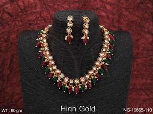 Beaux bijoux Kundan haute plaqué or fête porter des ensembles de colliers de perles groupées - Product Image 4