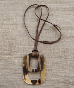 Pendientes de Cuerno de Búfalo Hechos a Mano de Alta Calidad, Pendientes de Cuerno de Búfalo Naturales para Mujer, Gran Venta - Product Image 1