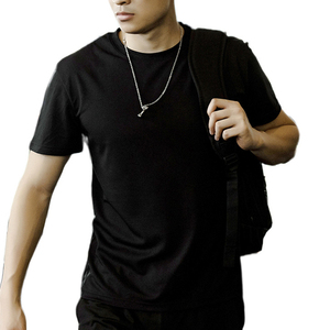 Camiseta ajustada para gimnasio personalizada para hombre, algodón orgánico, diseño impreso artificial para correr y hacer deporte - Product Image 3