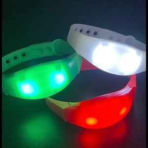 वाटरप्रूफ कस्टमाइज्ड आरफिड-एम्बेडेड स्मार्ट एलईडी इवेंट रिस्टबैंड-रिफाइड कनेक्शन और अनुभव - Product Image 4