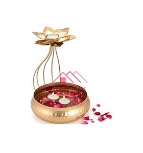 Décoratif en métal Urli Diya Lot de 3 avec laiton pour l'intérieur, la décoration intérieure, Diwali Décoratif Diya La plus grande société de fabrication - Product Image 4