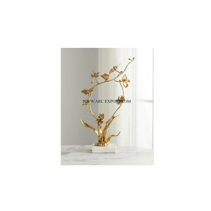 Sculpture de vaisselle de table de grande taille en laiton plaqué or avec base en marbre de qualité supérieure Offre Spéciale Sculpture de nouveauté - Product Image 1