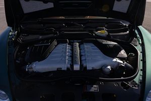 Continental Flying Spur Usado con Motor W12 Twin-Turbo de 552 hp - Product Image 5