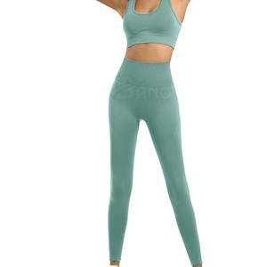 Ensemble de vêtements de sport légers pour femmes Logo personnalisé Soutien-gorge de fitness et leggings de yoga à motif solide pour l'entraînement - Product Image 2