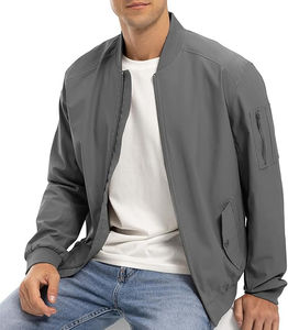 Chaqueta bomber de uso diario diseñada con un ajuste cómodo, acabado suave y estilo adaptable para un vestir informal de rutina. - Product Image 3